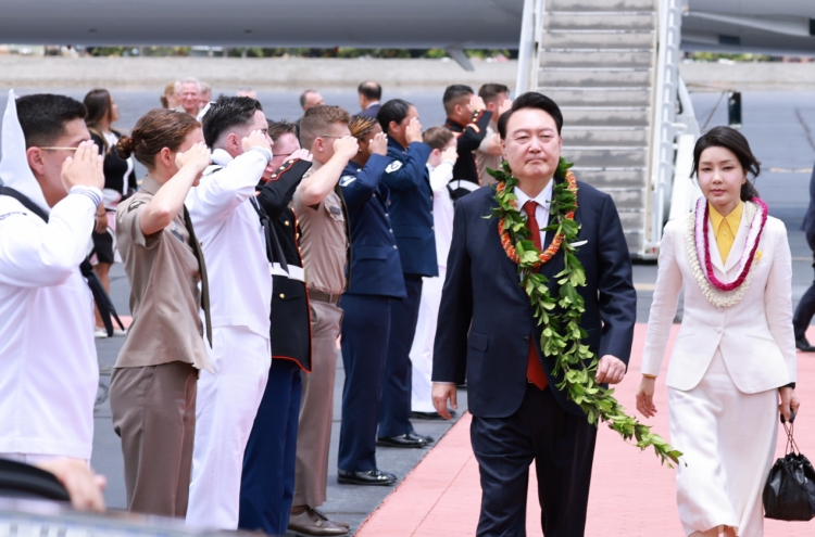 Yoon arrives in Hawaii to begin US trip focused on security