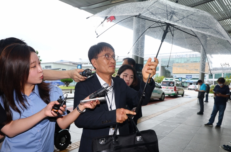 Driver behind deadly car crash in downtown Seoul undergoes 2nd round of police questioning