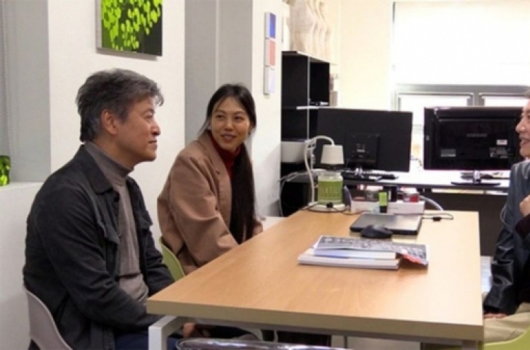 Hong Sang-soo’s ‘By the Stream’ to compete at  Locarno Film Festival