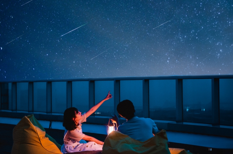 Stargazing tours in August