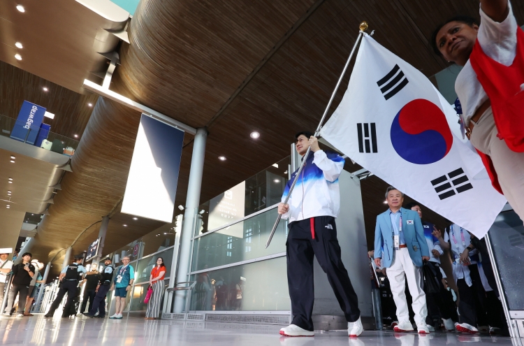 S. Korea's main delegation lands in Paris