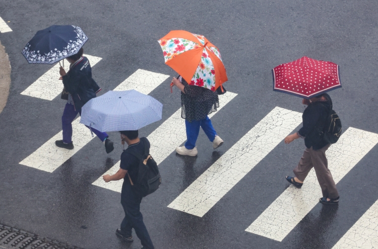 Occasional rain showers to hit Greater Seoul until Wed.