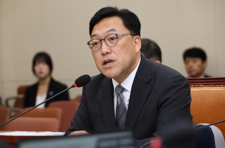 Chief financial regulator nominee says to manage rising household loans