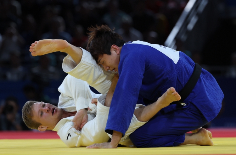 Lee Joon-hwan wins bronze in men's judo