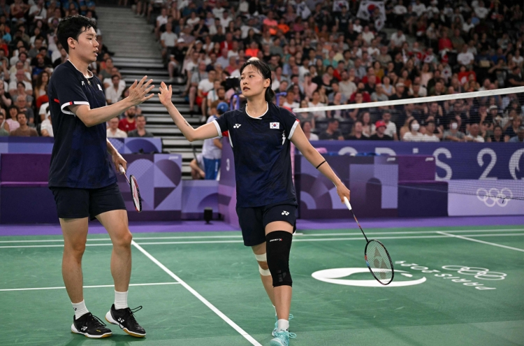 S. Korea secures silver in badminton mixed doubles with all-Korean semifinal match set