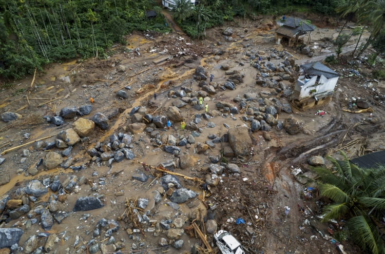 Hopes of finding more survivors in the mud and debris wane after landslides in India kill 194