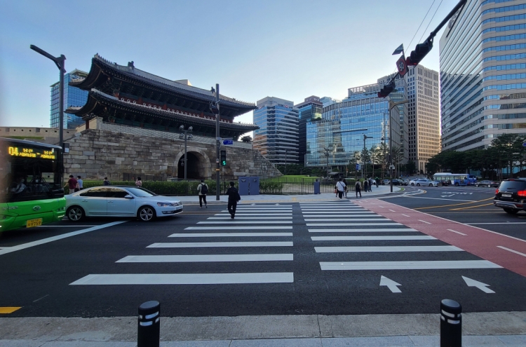 Woman stabbed to death in central Seoul, suspect caught