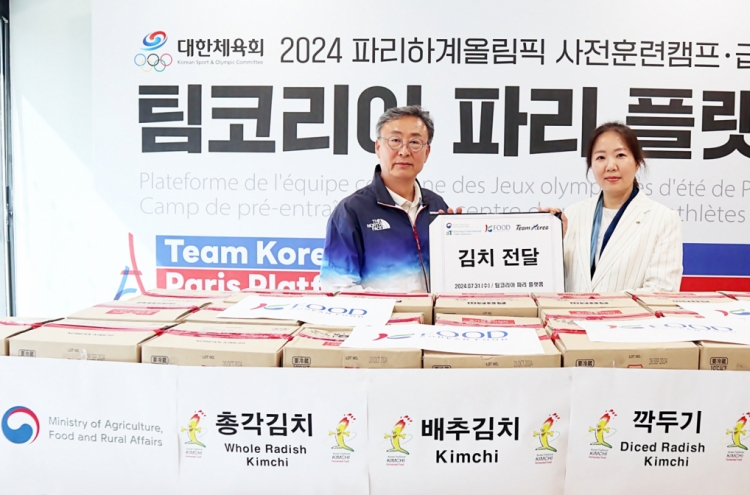 Food trade agency secures more kimchi for Korean athletes at Olympics