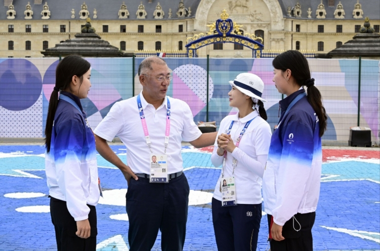 Jeon Hun-young leads S. Korean women’s archery as 'big sister'