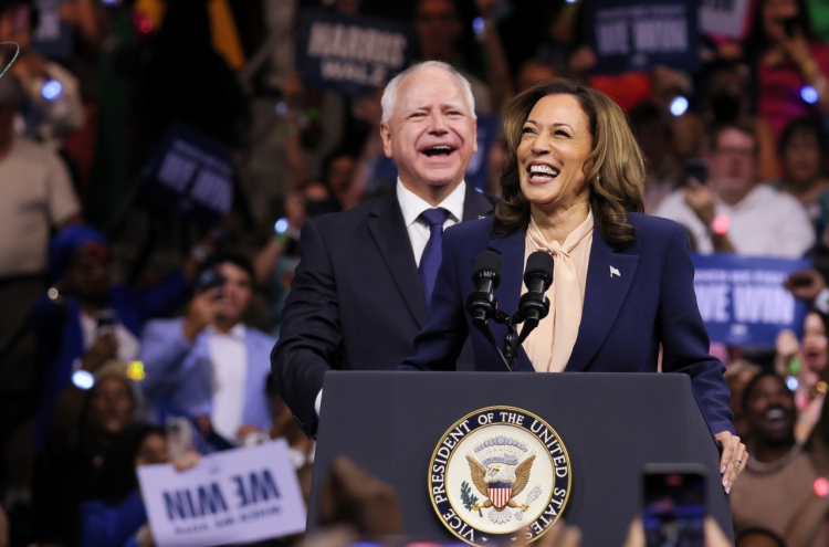 Walz is VP America deserves, Harris says