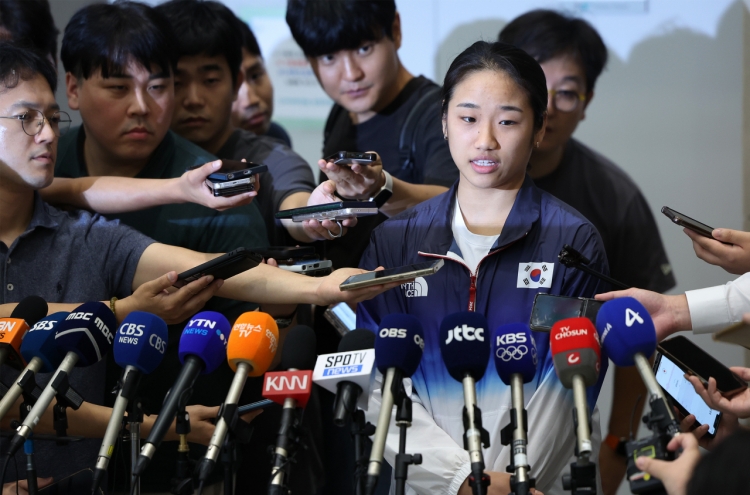 Badminton star An Se-young urges for more flexibility in support practices