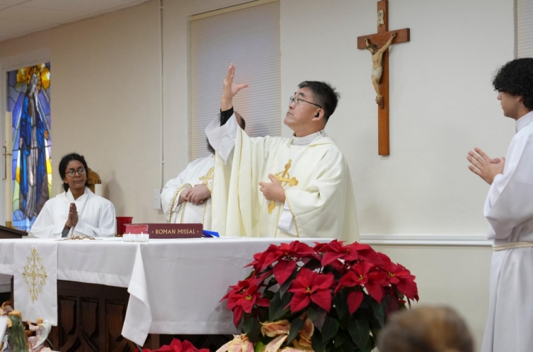 [The Calling] Deaf priest calls out scant teachings about deaf people