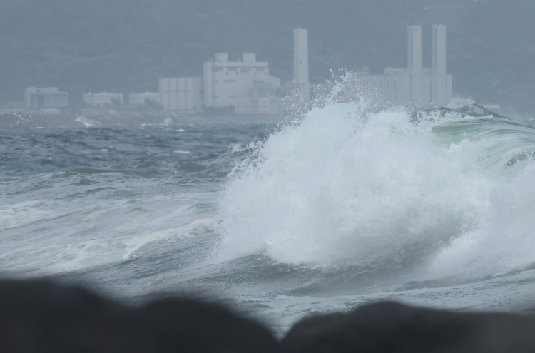 Jeju on typhoon alert