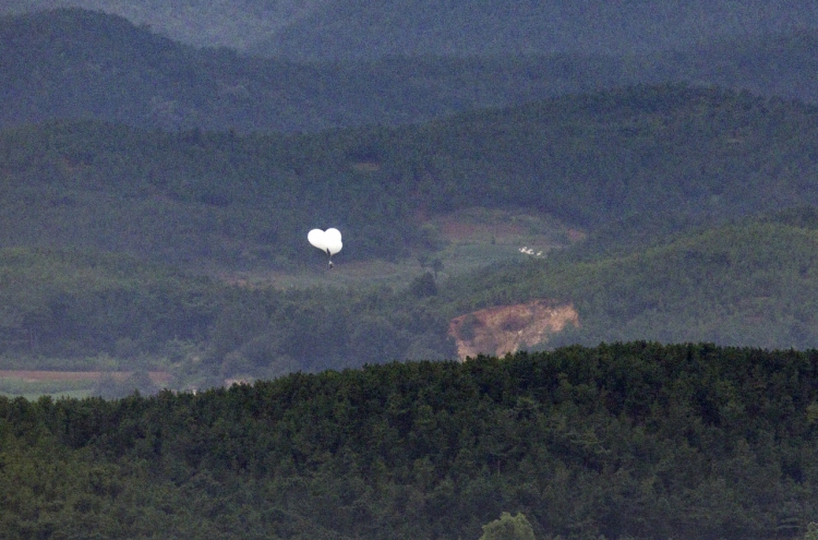 N. Korea sends trash balloons into S. Korea for 2nd consecutive day: JCS