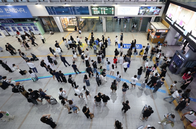 Over 1 million train fare evasions since 2019: data