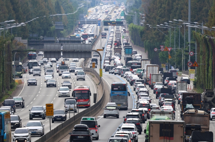 Highway trash spikes during Chuseok