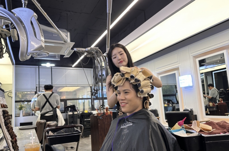 [Weekender] Goodbye Gyeongbokgung, hello hair salon