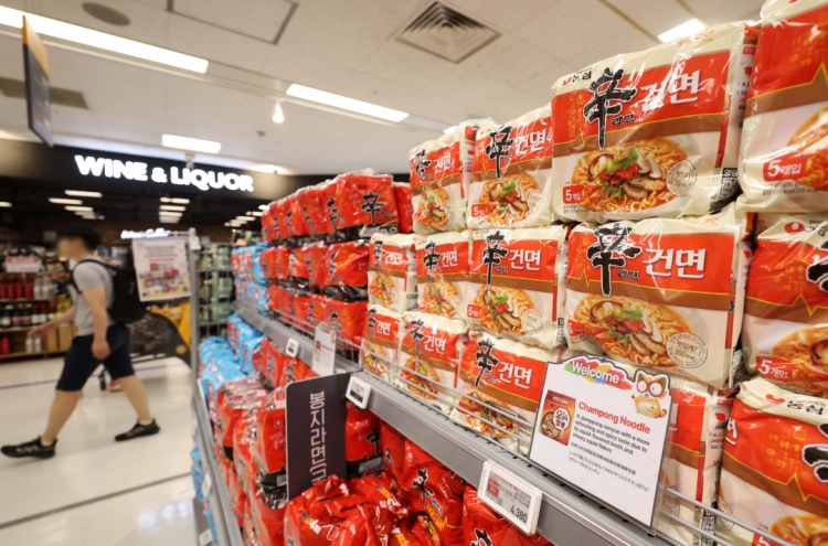 Exports of instant noodles surpass $800m in Jan.-Aug.