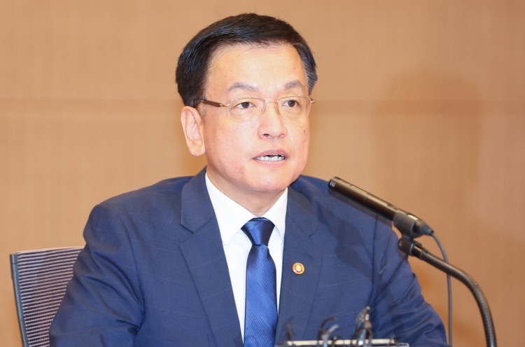 Finance minister says to swiftly take market stabilization measures if needed