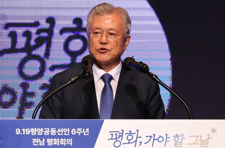 Ex-President Moon accuses Yoon gov't of creating 'most dangerous' state since Korean War