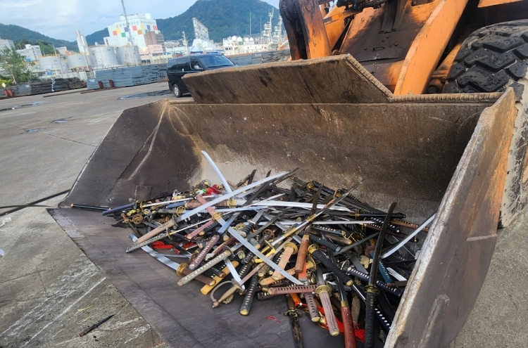 Busan police scrap 281 blades amid full-on sword inspection