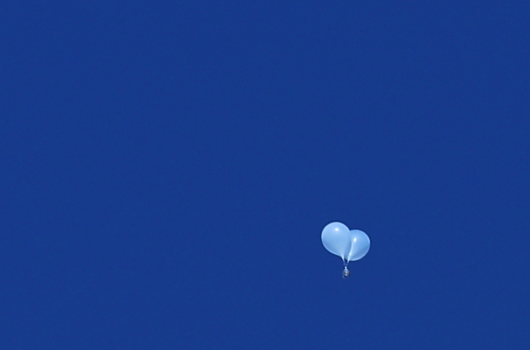 S. Korean military vows 'stern' measures should N. Korea cross the line with balloon campaign