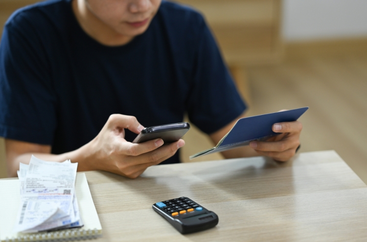 Twenty-somethings No. 1 in overdue phone bills: data