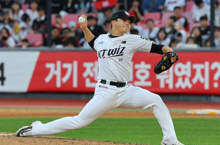 Wiz walk off Twins to stay alive in KBO postseason