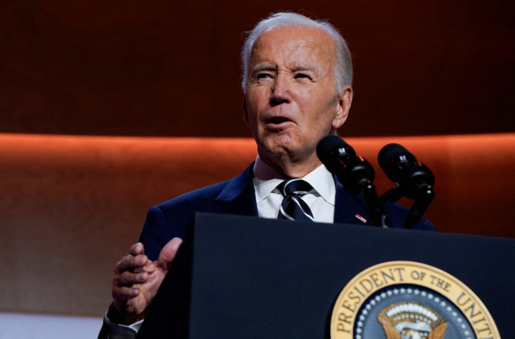 Biden proposes holding trilateral summit this year