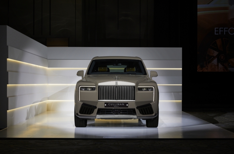 [Photo News] Rolls-Royce Cullinan with new Grille