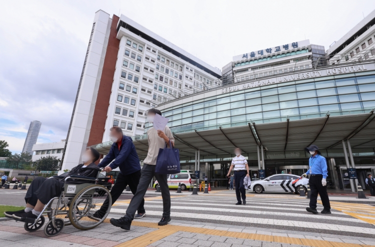 Unionized workers at Seoul Nat'l Univ. Hospital decide to strike starting Oct. 31