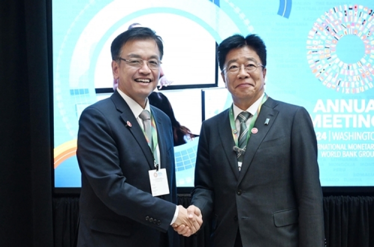 S. Korean, Japanese finance ministers vow efforts to form stronger economic ties