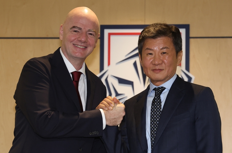 FIFA President Infantino visits KFA