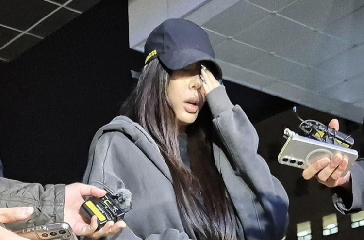 Police clear Jessi of charges in fan assault case