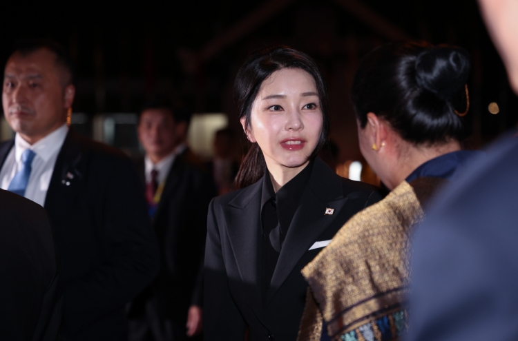 First lady to keep low profile as Yoon’s ratings hit new low