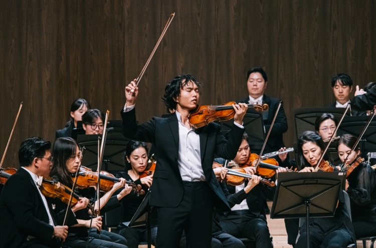 Chinese violinist Luo Chaowen wins Isangyun Competition