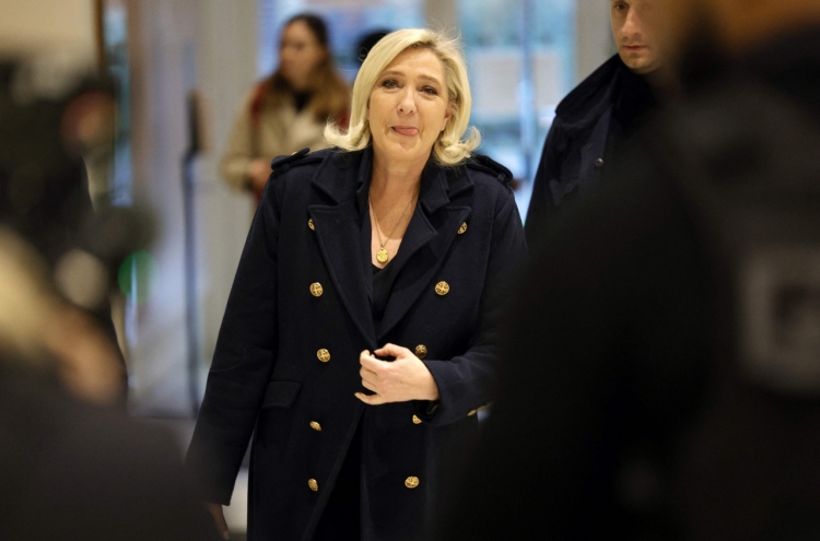 Prosecution wants 2-year prison sentence for Marine Le Pen