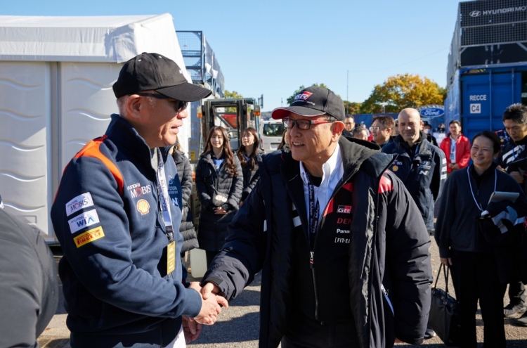 [Photo News] Hyundai, Toyota chiefs at WRC finale