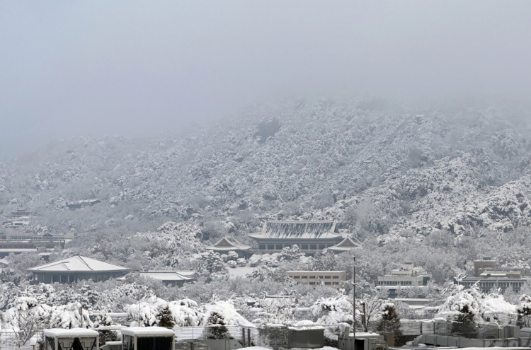 Heavy, wet snow to fall more often this winter