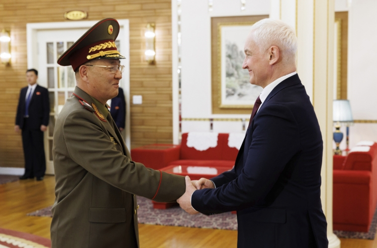 Defense chiefs of Russia, N. Korea meet amid escalating Ukraine war