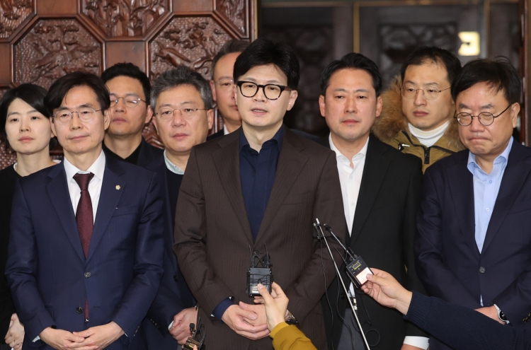 Ruling party chair urges President Yoon Suk Yeol to dismiss defense minister