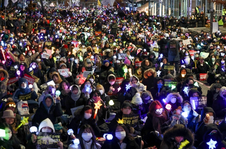 Rallies for Yoon's impeachment held day before impeachment vote