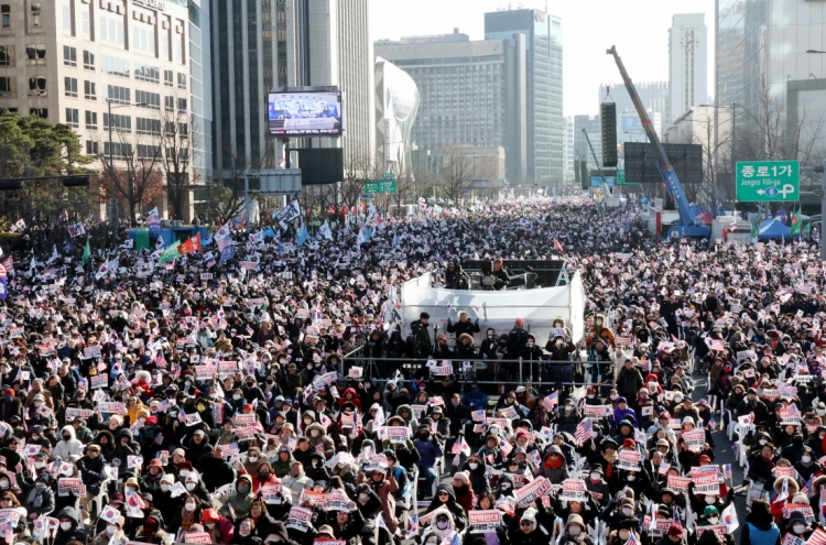 [From the Scene] Yoon supporters at Gwanghwamun call impeachment vote ‘invalid’