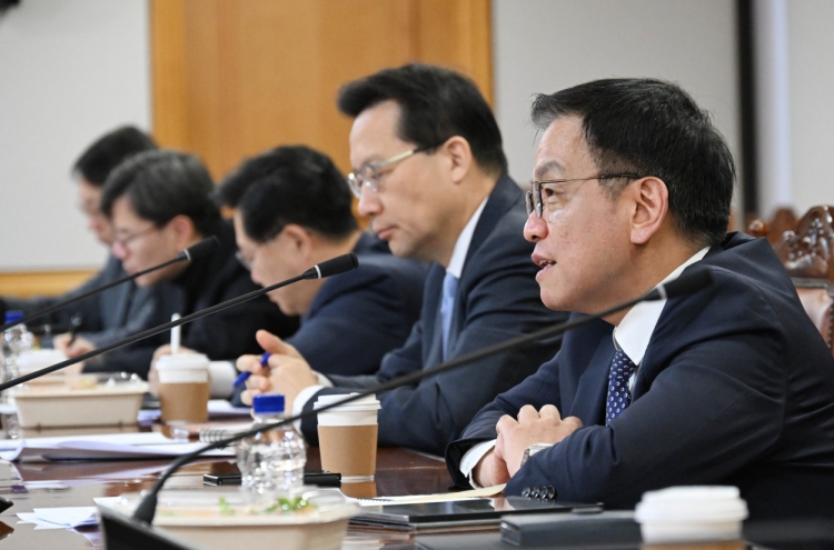 Finance minister reassures eased uncertainties following Yoon's impeachment