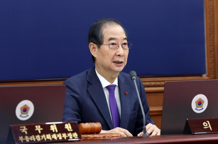 Acting President Han vows to begin implementing 2025 budget on Jan. 1