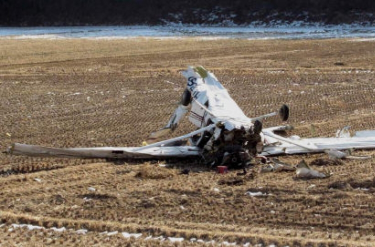 Two killed in collision of light planes