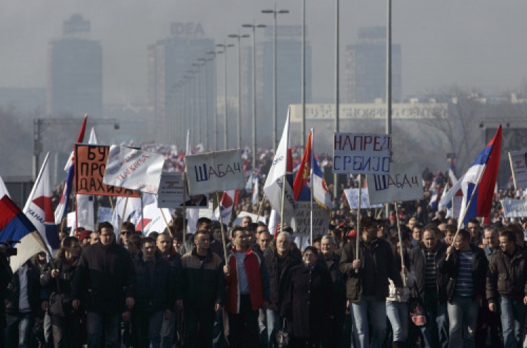 Tens of thousands gather in Serbian opposition protest