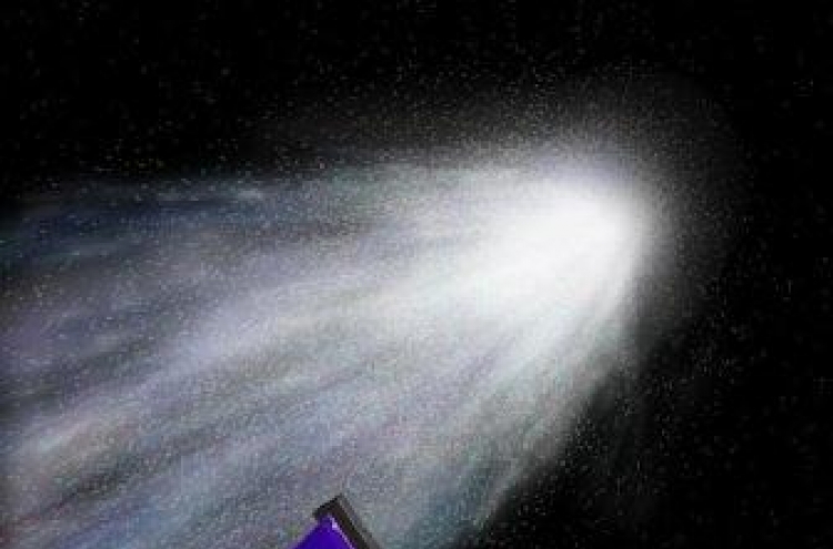 NASA spacecraft speeds toward comet encounter