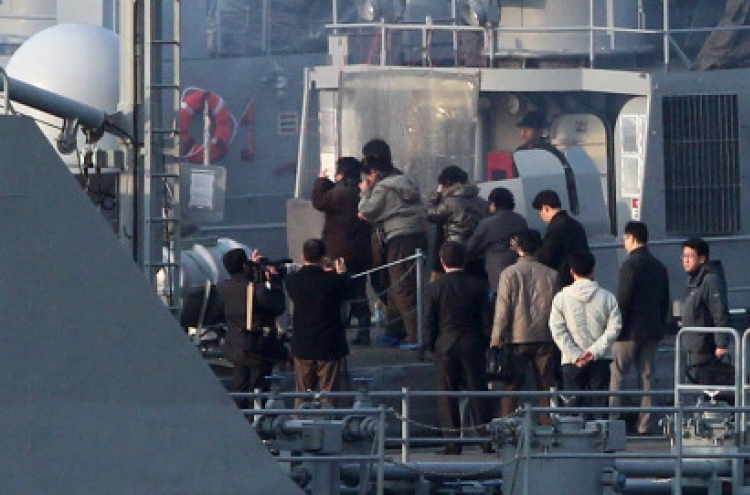 27 N. Koreans repatriated by sea