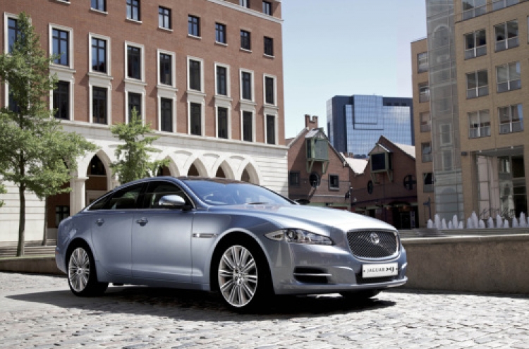 Jaguar XJ named luxury car of the year